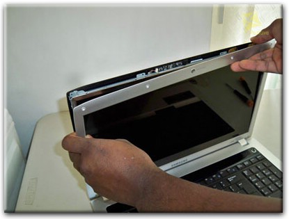 Замена экрана ноутбука Samsung в Гродно